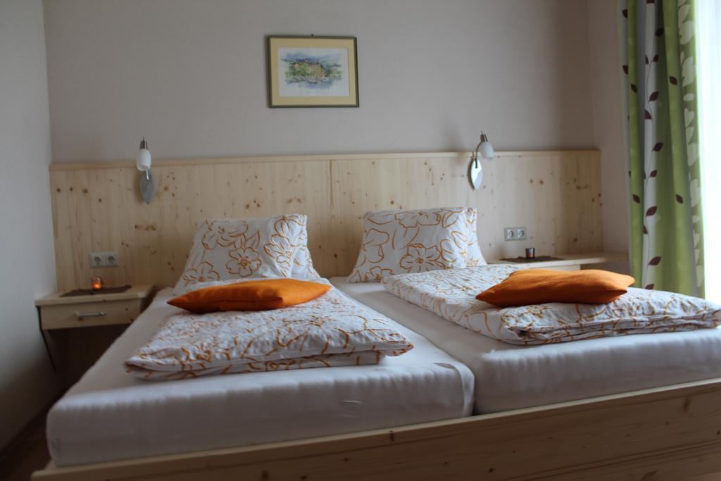 Pension & Ferienwohnung Sonnleiten Gnesau Pokój zdjęcie